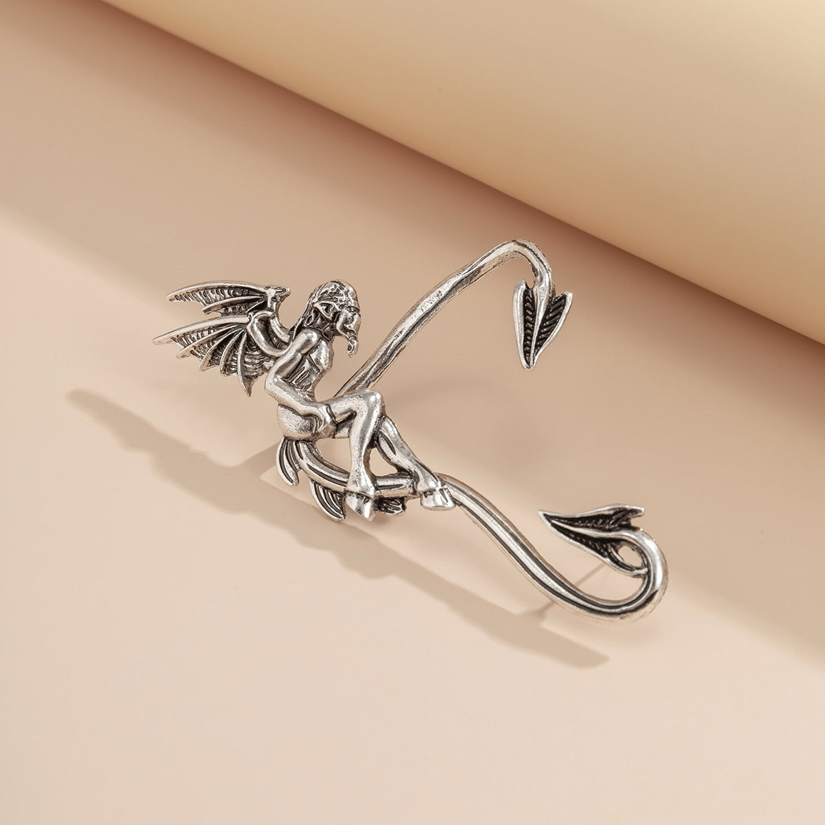 METAPIXEL Creature Punk Wrap Cartilage Earrings Jewelry Unique Accessories